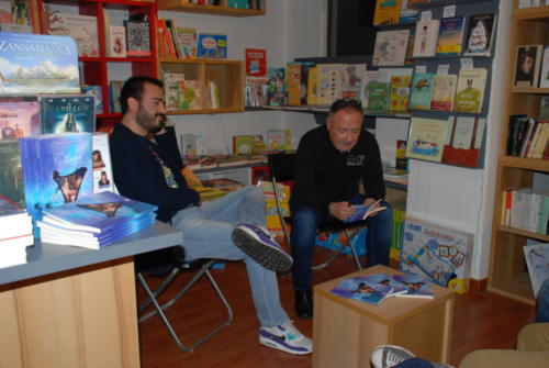Presentazione di “Tre stanze” alla Libreria Sant'Andrea di Vercelli (08/11/2019) 9