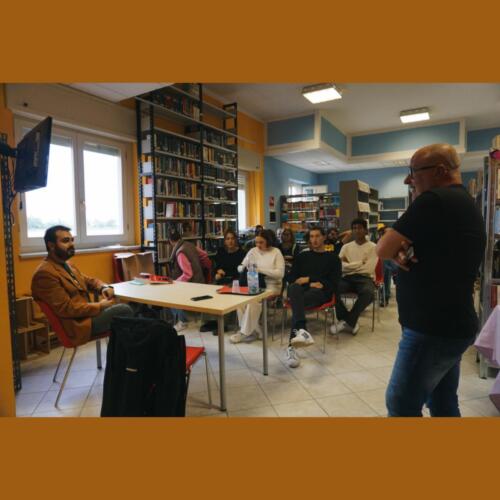 Presentazione "Lo stagista terrorista" alla Biblioteca di San Germano (24/09/2022) 1